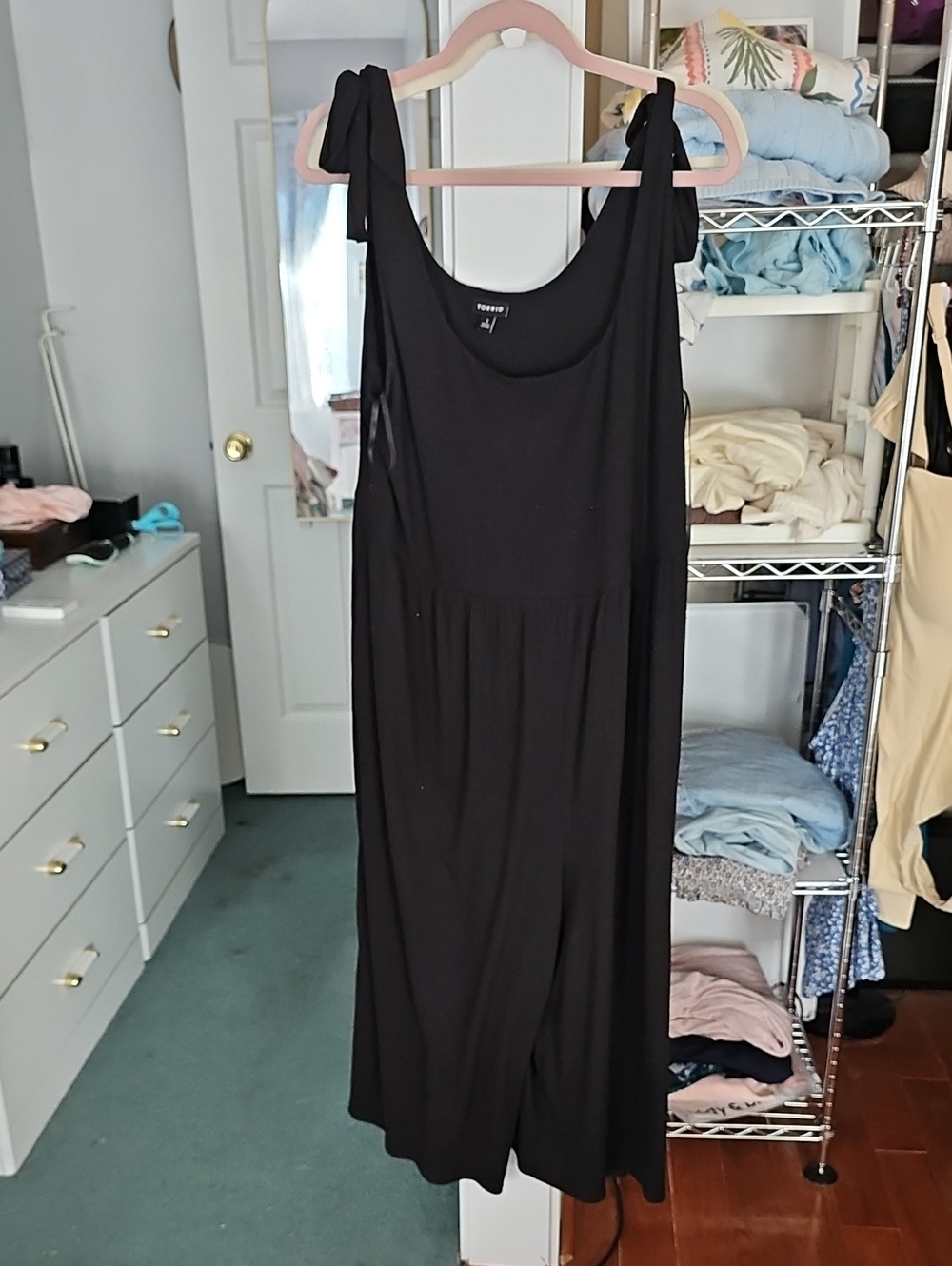 Soprano Black Tie-Shoulder Midi Dress
